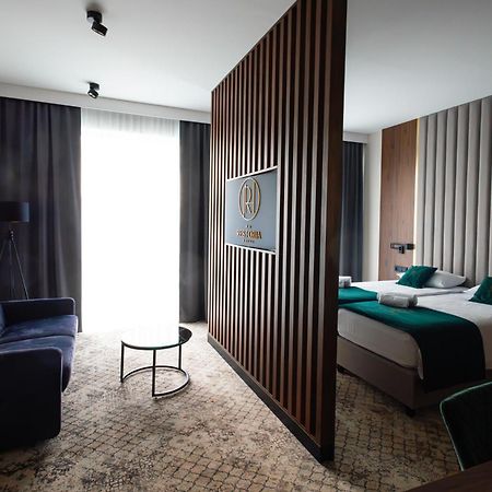 Restoria Hotel*** Radzyn Podlaski Buitenkant foto