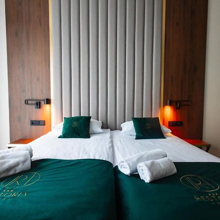 Restoria Hotel*** Radzyn Podlaski Buitenkant foto